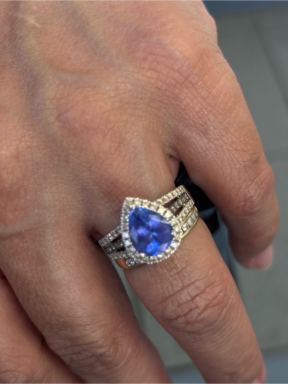 Blue Berry Tanzanite in 14k white Gold ❤️😍
